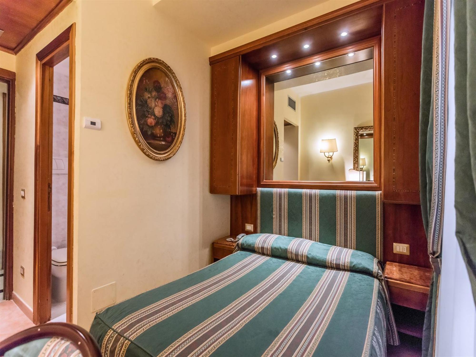 Raeli Hotel Noto — Photos 3